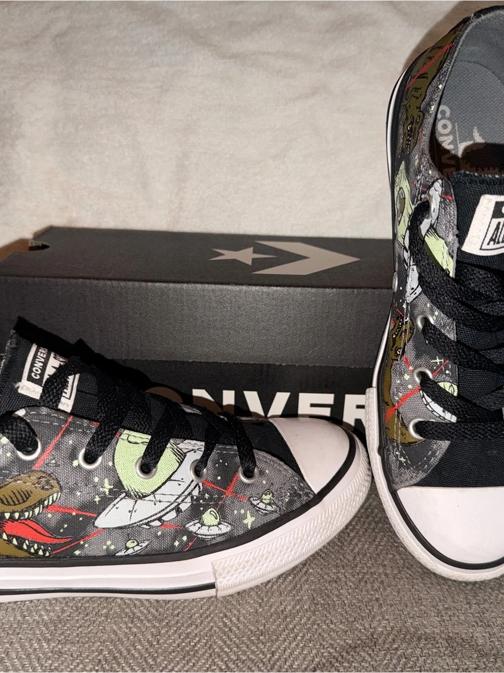 Converse All Star unique dinosaur graphics on the sneakers. Size 3
